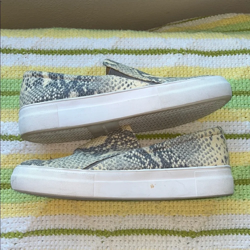 Vince Camuto Snakeskin‎ Slide On Sneakers 9M